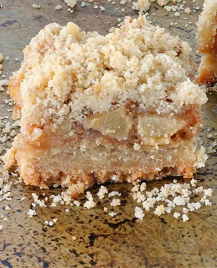 Apple Crumble Bars