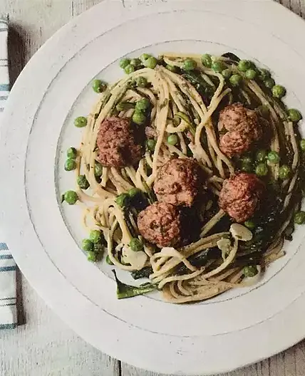Spaghetti with Meatballs, Pesto & Greens