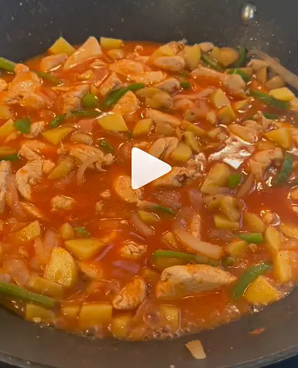 Pollo a la mexicana con papas
