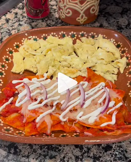 Chilaquiles rojos