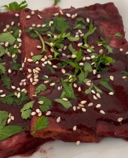 Tofu al vino rosso