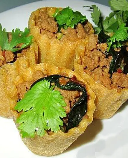 Aromatic Basil Minced Pork Kuih Pai Tee