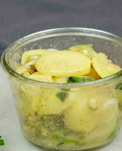 Schneller Gurken-Kartoffelsalat