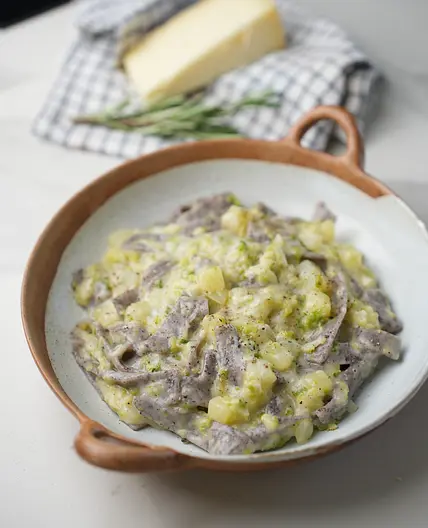 GLUTEN FREE Pizzoccheri pasta with cabbage, cheese and potatoes