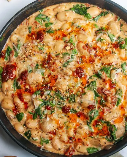 Creamy One Pot Sundried Tomato White Beans