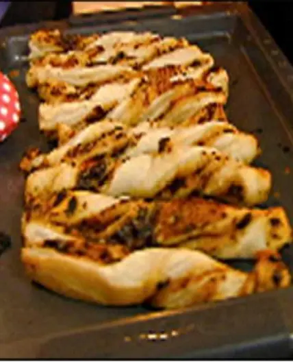 Cheese & Basil Pesto Twists