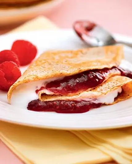 Panqueca de Frutas Vermelhas e Iogurte