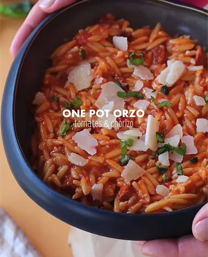 One Pot Orzo Tomates & Chorizo