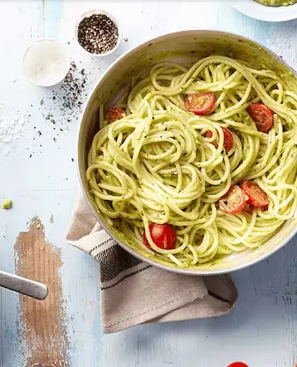 Avocado-Basilikum-Pasta