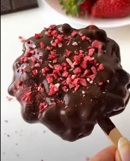 Chocolate Strawberry Pops