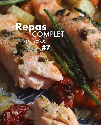 Repas Complet au Four - Saumon, Asperges, Tomates, Pommes de Terre et Asperges