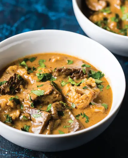 Hearty Beef Stew with Cauliflower and Mushrooms