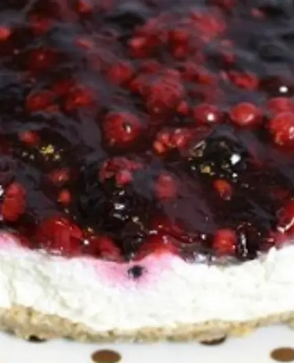 (No-Bake) Himbeer-Mascarpone-Torte mit Spekulatiusboden