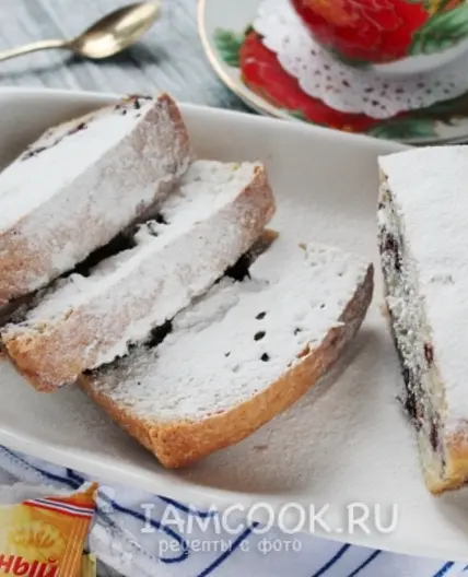 Кекс с замороженной черникой