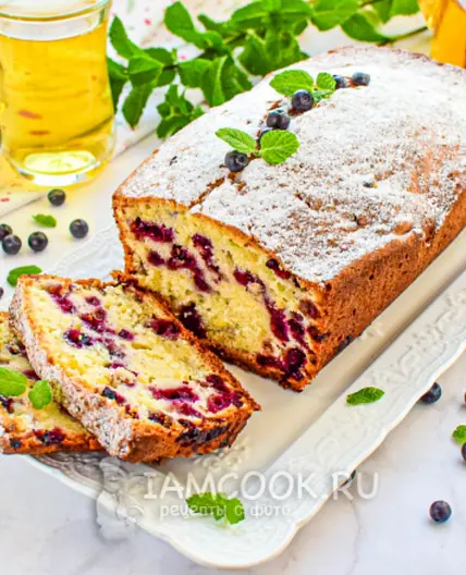 Творожный кекс с черникой