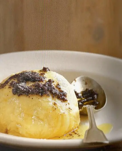Germknödel mit Mohn