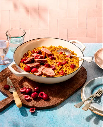 Pork tenderloin paella with Picota cherries