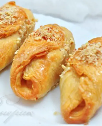 сладкие пирожки с начинкой из манки "Sha'eebiyyat"