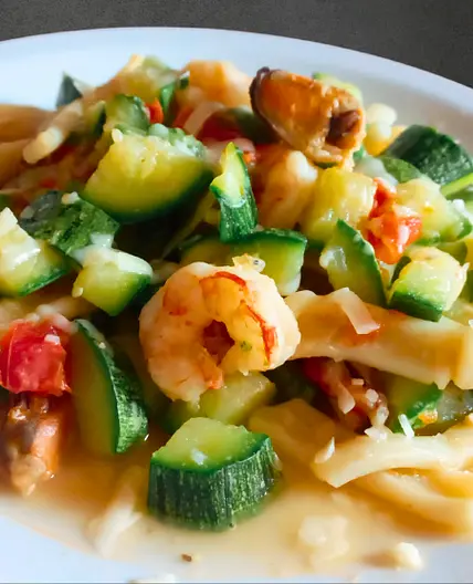 Zucchini con mariscos y tomate #keto