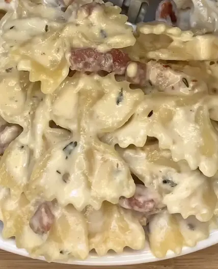 Farfalles sauce chèvre miel
