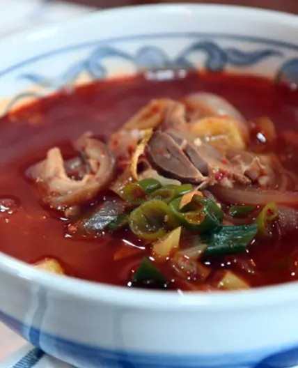 얼큰한 족발찌개