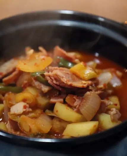 베이컨 넣고 끓이는 베이컨짜글이