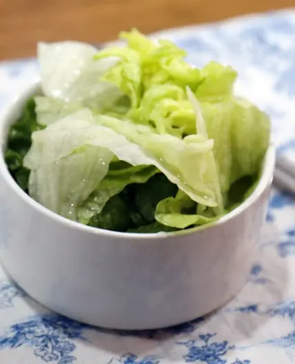 시원하고 아삭한 양상추 무침 간편하지만 맛있어요.