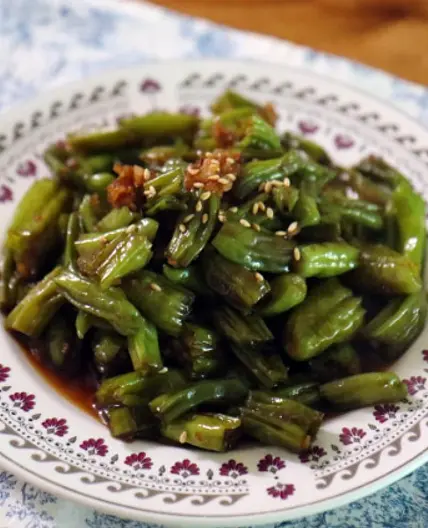 입맛 돋우는 꽈리고추 조림