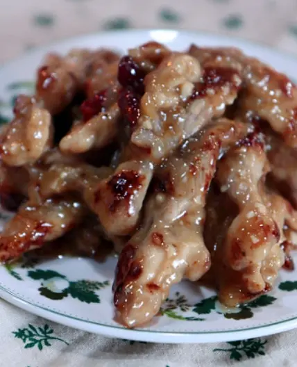 맛보면 멈출 수 없는 닭목살 깐풍기