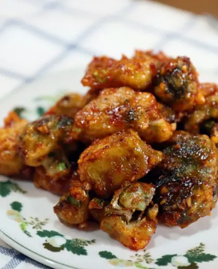 닭강정 보다 맛있는 브로콜리 강정, 치킨 맛이 납니다.