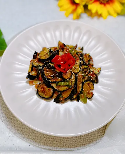 물컹거리지 않아 더 맛있는 가지 볶음 만들기