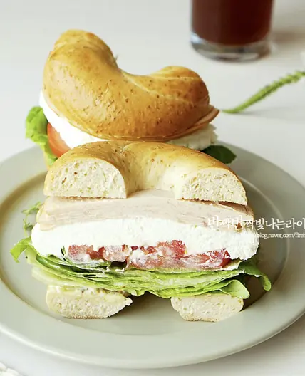 리코타치즈 베이글 샌드위치 레시피