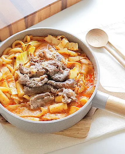 차돌박이 마라 로제 떡볶이