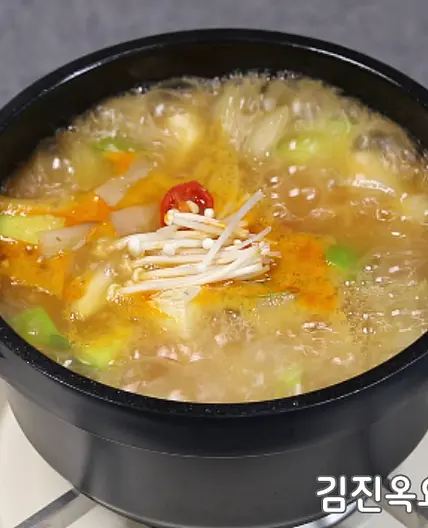 기본재료로 된장찌개 맛있게 끓이는법