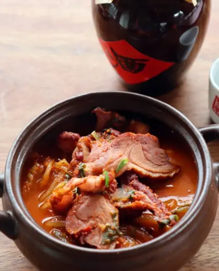 훈제오리 김치찌개