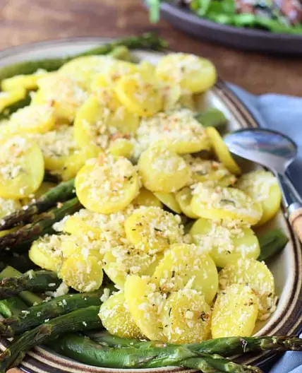 Ovenschotel asperges, spruit, aardappel