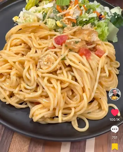 Cheesy chicken spaghetti