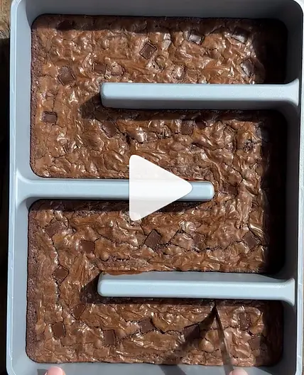 Chef Emily's Ultimate Brownies - All Edges Pan