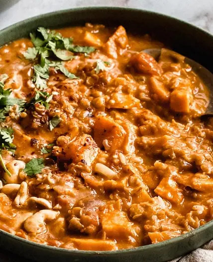 Sweet potato, red lentil & coconut curry