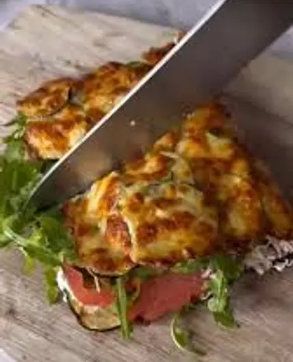 High-Protein XXL Zucchini Sandwich
