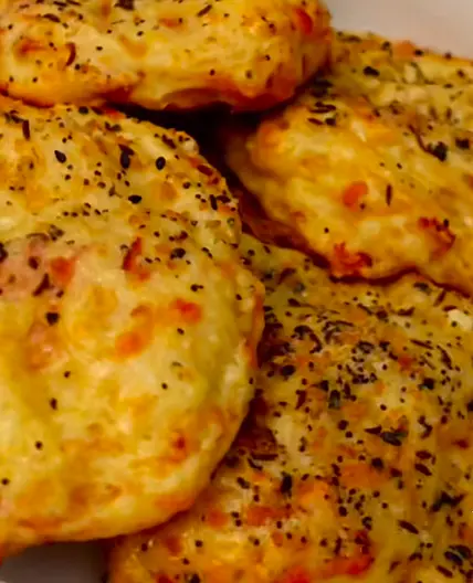 Ham and Gruyere Cottage Cheese Buns