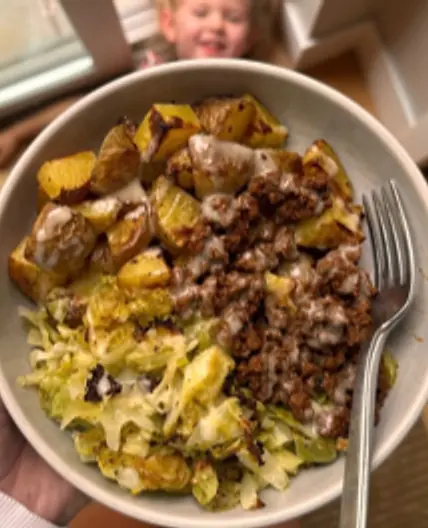 Roasted Potato, Cabbage, and Ground Beef Bowl