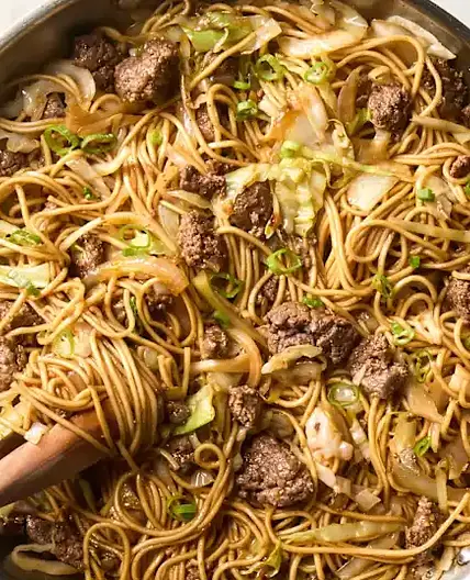 Garlicky Beef and Cabbage Noodles