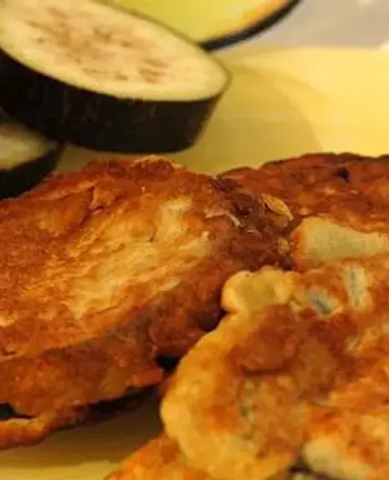 Beignets d'aubergine au basilic