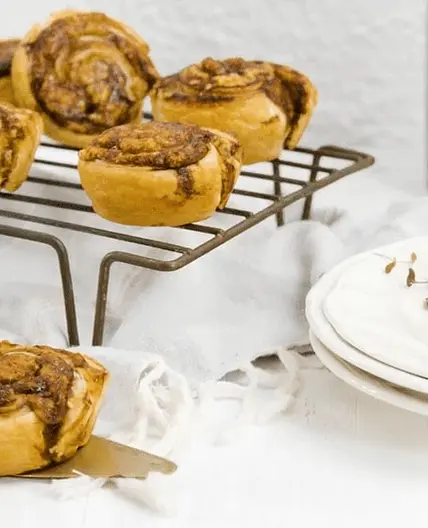 Pie maker Vegemite pastry swirls recipe