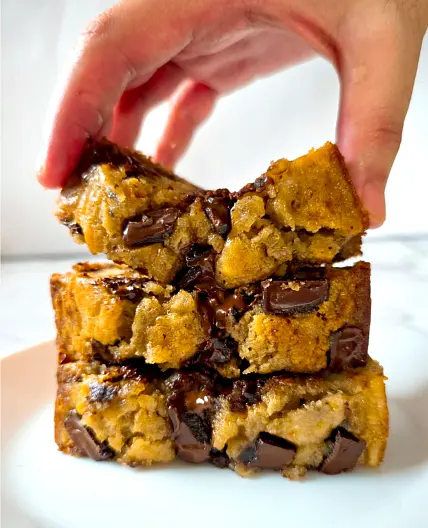 EASY Chocolate Chunk Banana Bread Recipe (SO MOIST!)