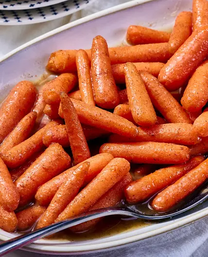 Slow Cooker Cinnamon Sugar Glazed Carrots