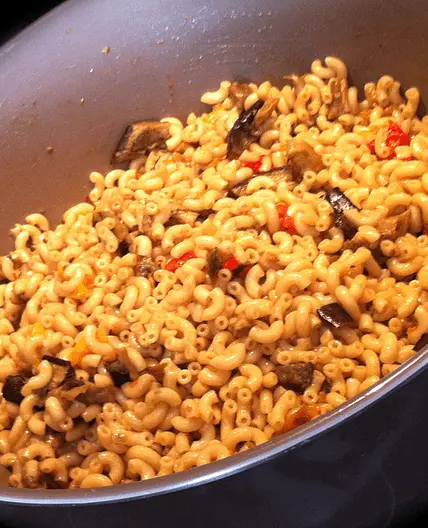 Salade de pâtes aux légumes grillés