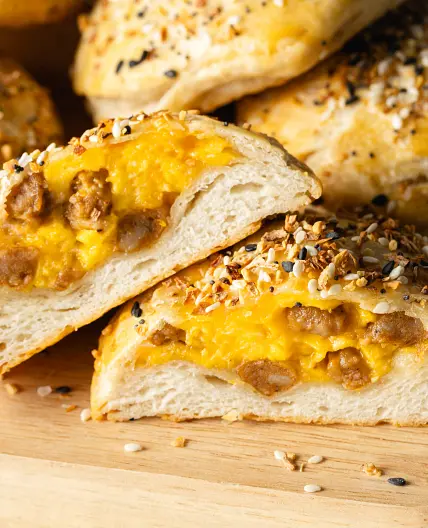 Freezer-Friendly Everything Bagel Biscuit Bombs