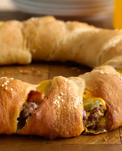 Bacon Cheeseburger Crescent Ring